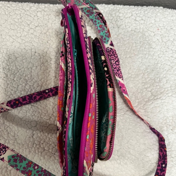 Vera Bradley Modern Medley Iconic Hipster Crossbody Brand New w/o tags - Picture 8 of 10